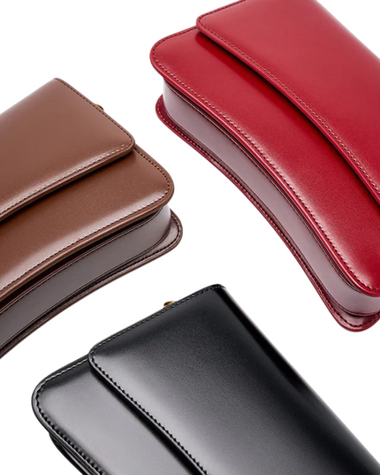 Lyra | Lederen vintage baguette | Een symfonie van vrouwelijke kracht | Earth Chique Collectie