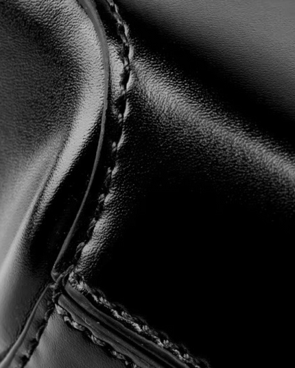 Veda – Schoudertas in stijlvolle vorm | Eb & Vloed Collectie