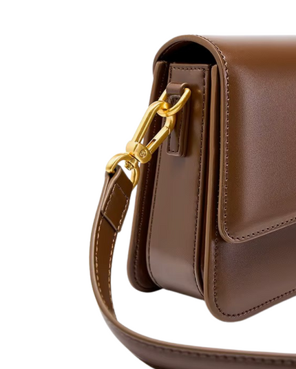 Lyra | Lederen vintage baguette | Een symfonie van vrouwelijke kracht | Earth Chique Collectie